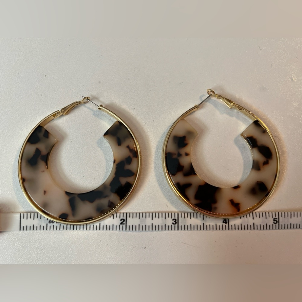 2” Gold-Tone Tortoiseshell Hoop Earrings..New